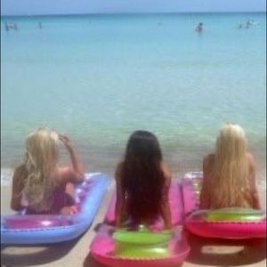 Meet your Posher, Alivia